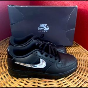 AIR FORCE 1 LV8 3 (GS) Black with BOX